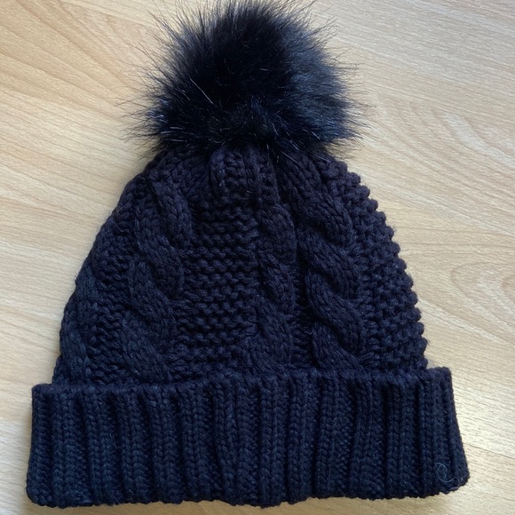 Ladies warm toque - Picture 1 of 3